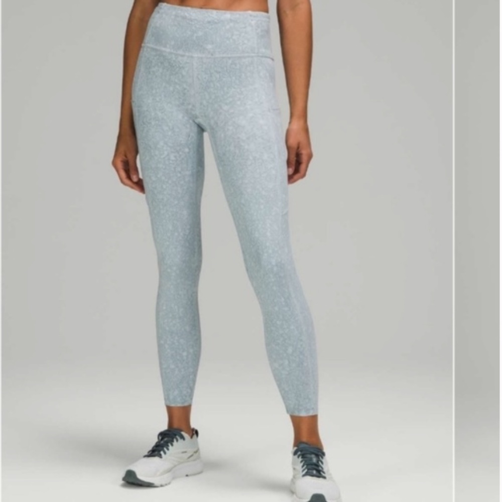 Lululemon Fast and Free HR Tight 25” in Washed Indigo/White tie dye